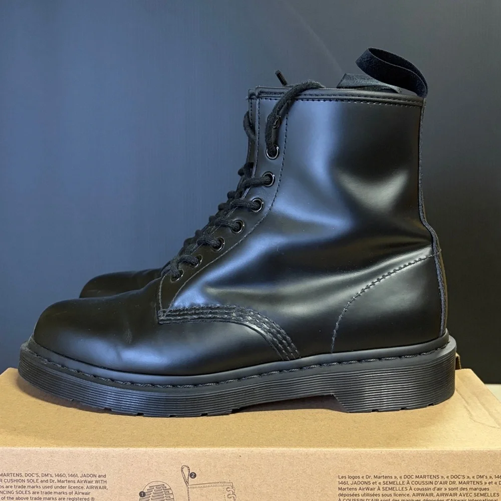 Dr. Martens 1460 Mono Black Leather Lace-Up Combat Boots US Men’s 9 Women’s 10